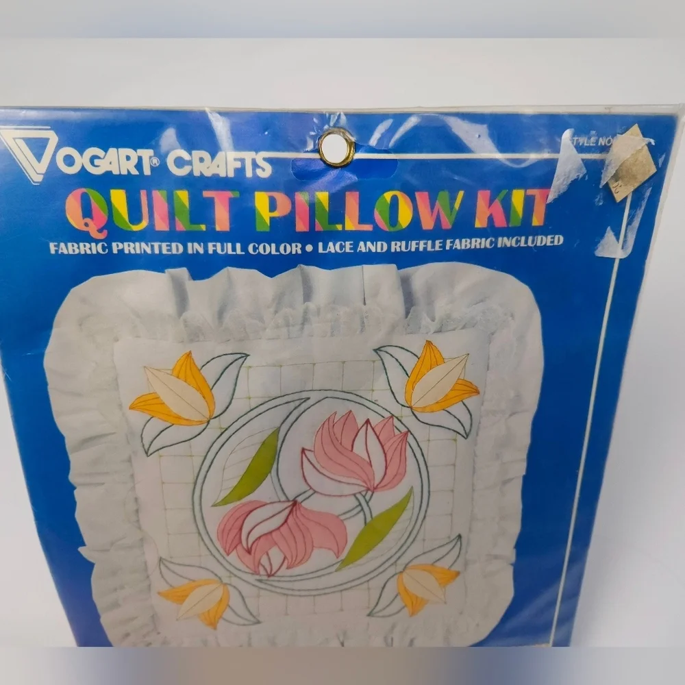 Lotus Flower Vogart Crafts Quilt Pillow Kit # 8770C SEALED New Old Stock